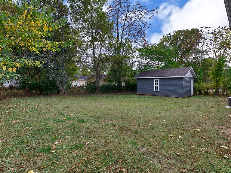 611 Ofallon Rd NW — Photo 4