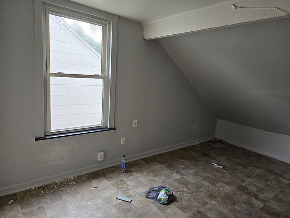 5th image of 3633 Borden St #2
