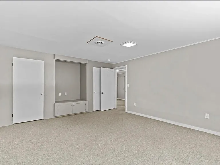 50 Fletcher Pl — Photo 3