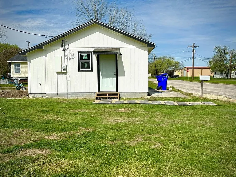 501 West St — Photo 3