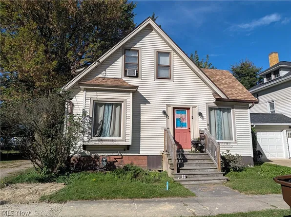 212 King St, Ravenna, OH 44266