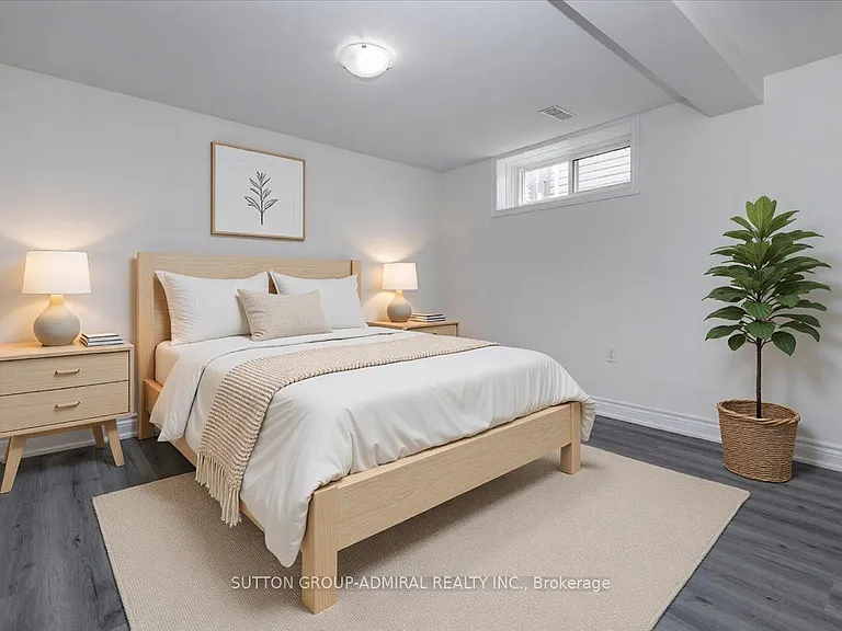 104 Marsellus Dr — Photo 16