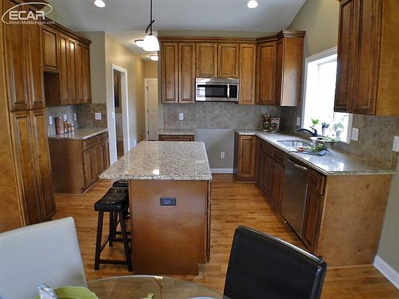 3rd image of 12240 Worthington Ct