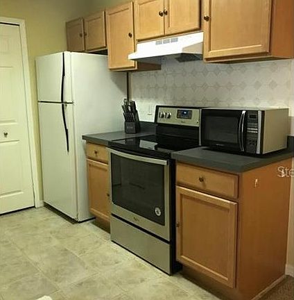 5th image of 8915 Latrec Ave #2101