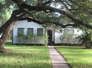 129 4th Ave N, Texas City, TX 77590
