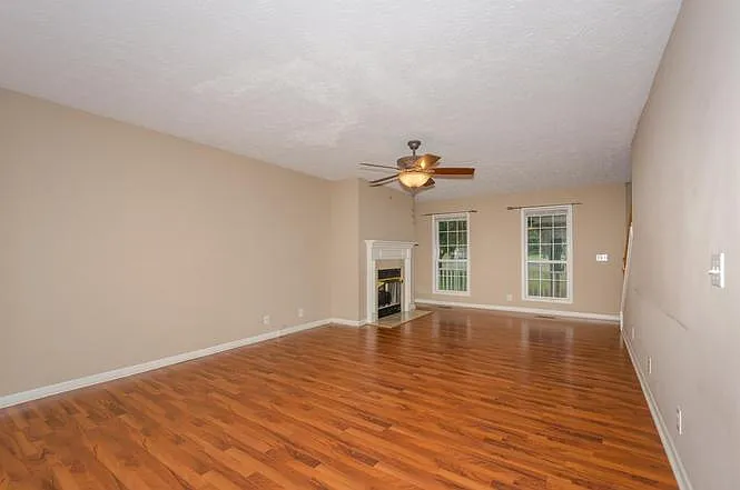 436 Dorchester Pl — Photo 10