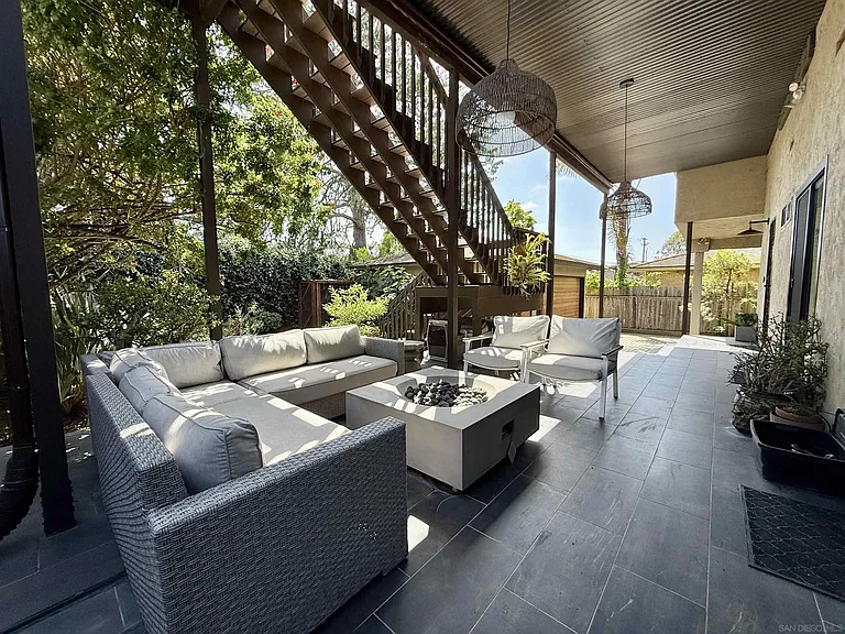 4221 Hill St — Photo 33