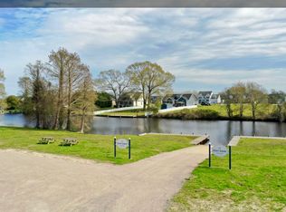 123 Grand View Dr, Elizabeth City, NC 27909