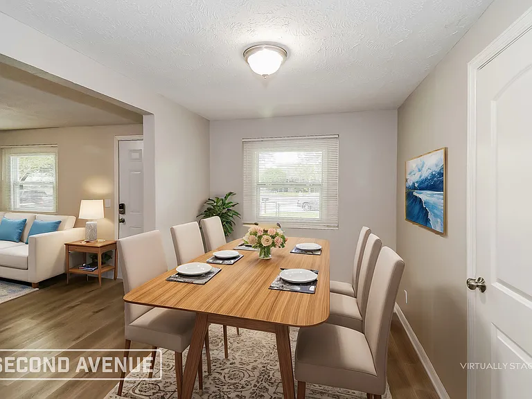 2230 W 11th St — Photo 5