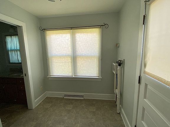 5th image of 1679 McPoland Ave