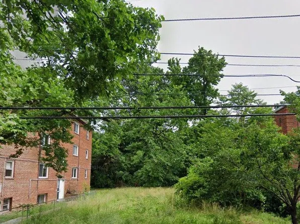 213 Valley Ave SE, Washington, DC 20032