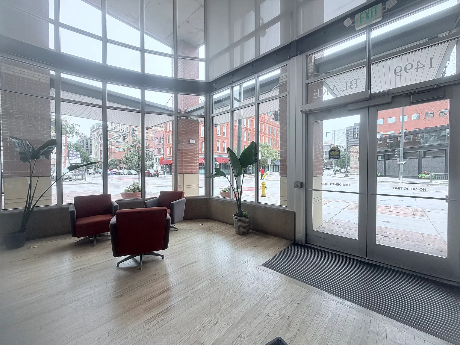 1 bed, 1.5 bath, 1132 sqft, $3,000 — Photo 3
