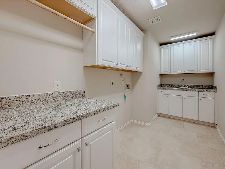 7206 Spring Meadow Ln — Photo 26