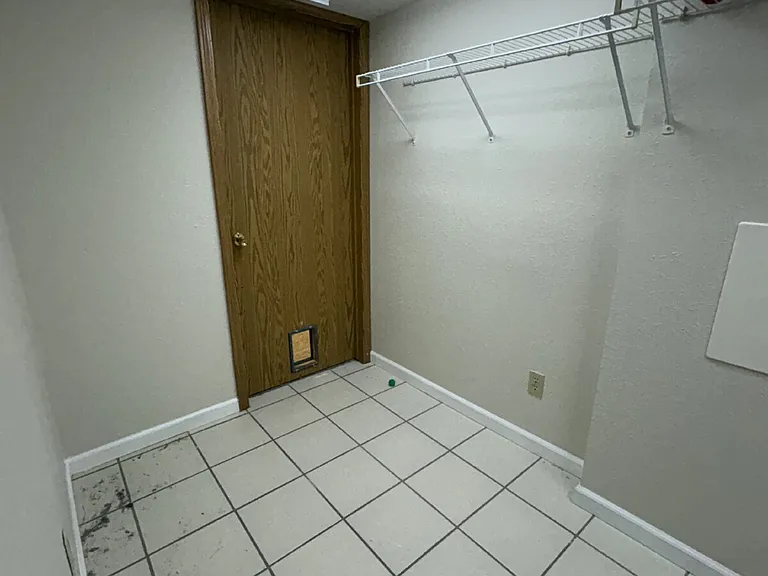 6469 Pulpit Rock Dr — Photo 25