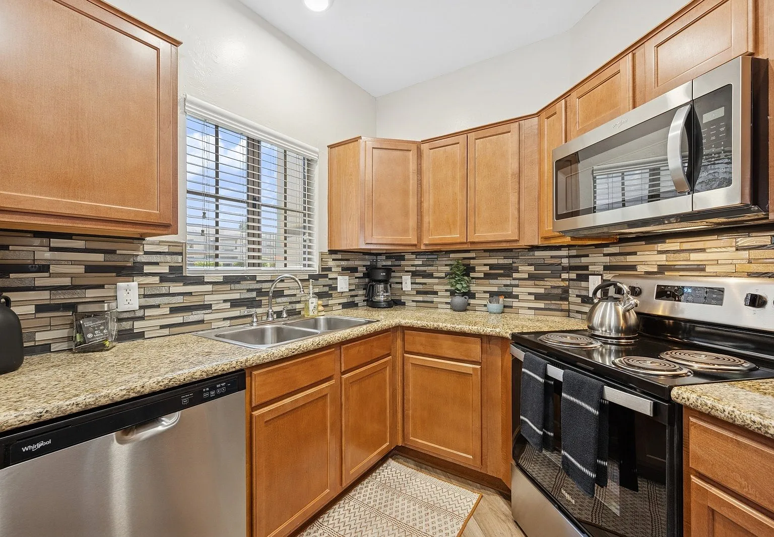 Scottsdale Horizon Apartments — Photo 2