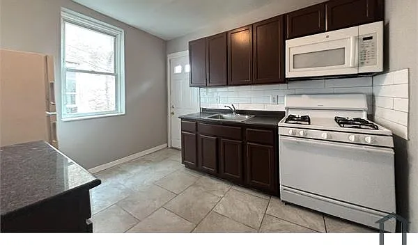 3 bed, $1,500 — Photo 3