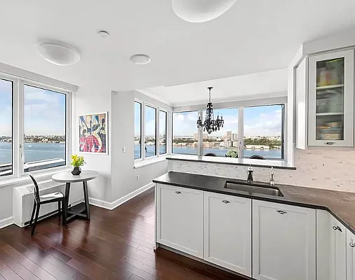 Sold by Nest Seekers International | media 18
