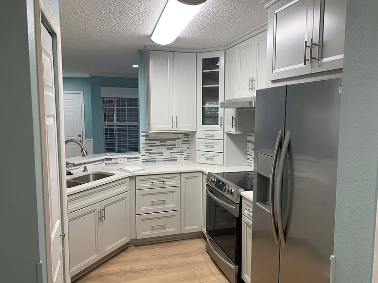 800 Ironwood Dr #816 — Photo 1