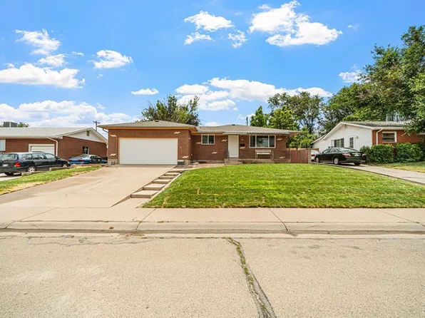 24 Radcliff Ln, Pueblo, CO 81005