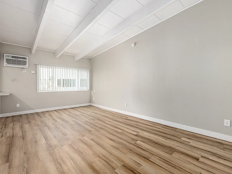 The Marquee Apartments — Photo 18