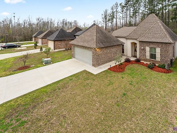2nd image of 27987 Memorial Ln