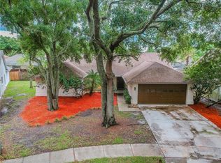 9315 Regents Park Dr, Tampa, FL 33647
