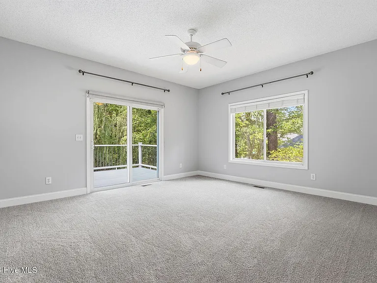 25 Kingswood Cir — Photo 25