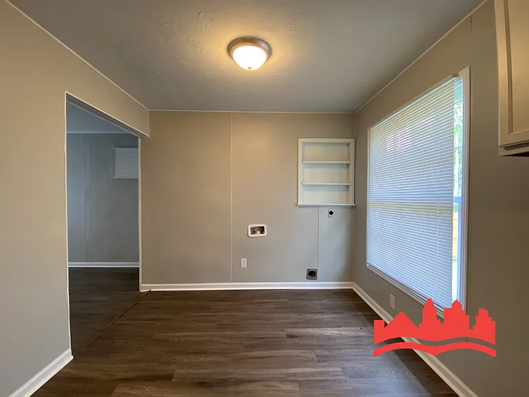 4960 Frankie Ln — Photo 8