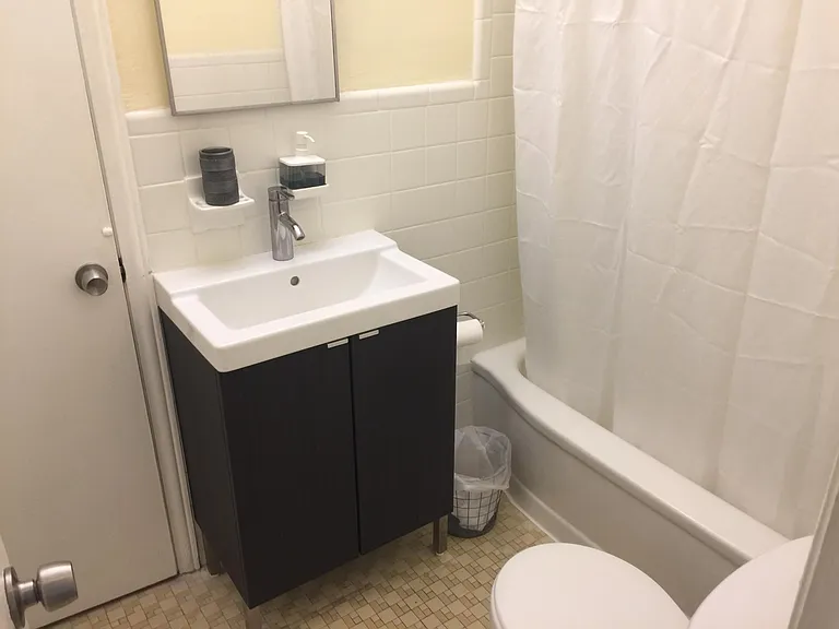 2115 SW 3rd Ave #10 — Photo 9