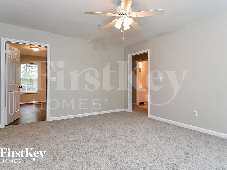 203 Bingham St — Photo 3
