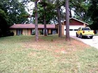 214 Sherwood St, Toccoa, GA 30577