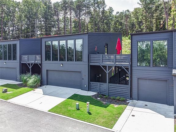 5th image of 107 Marina Parc Dr