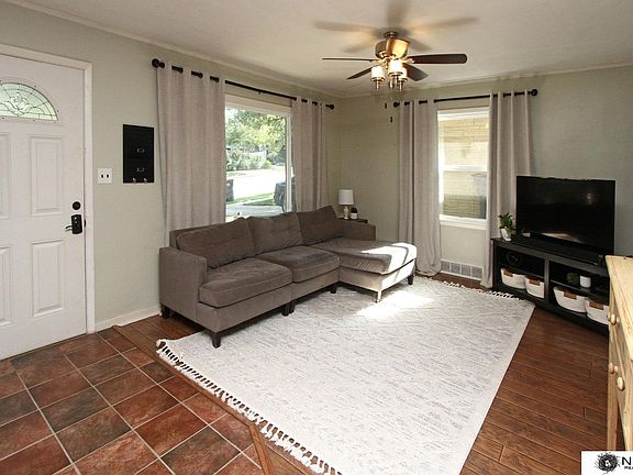 3rd image of 5411 L St
