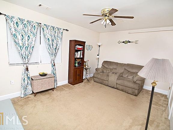 5th image of 129 Stoney Brook Way