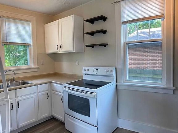 4th image of 2915 Minto Ave Unit 1