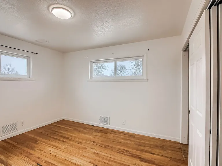 207 Teal St — Photo 12