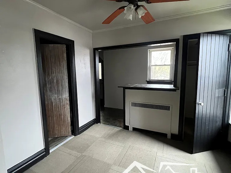 343 E Division St #3 — Photo 8