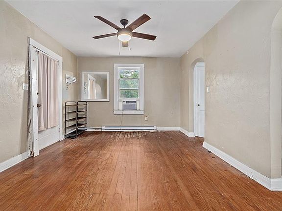 5th image of 5914 N OLA AVENUE