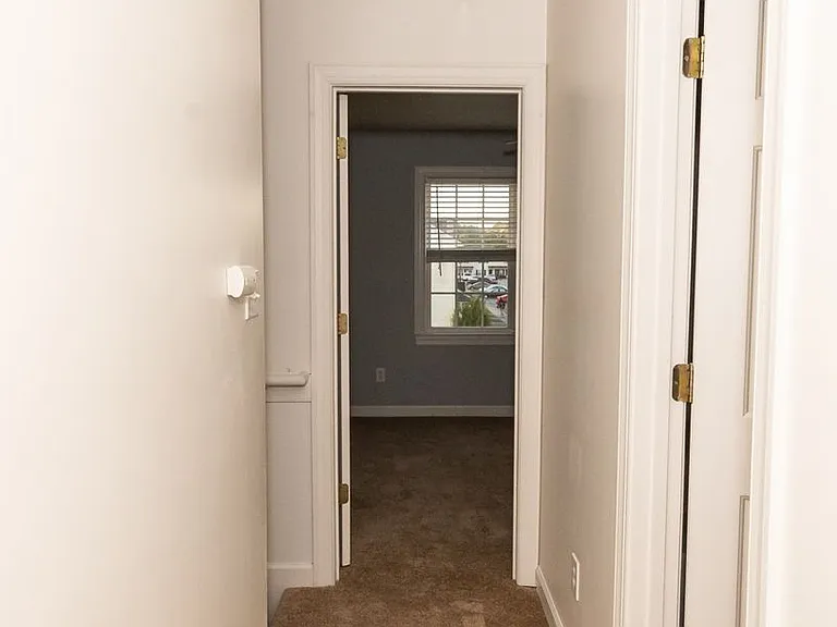 104 Streamwood Dr — Photo 34