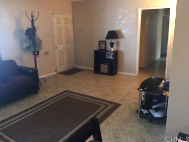 1st image of 1589 W 16th St