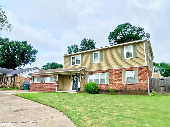 3rd image of 8867 Chesterfield Dr