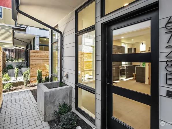 6728 Alonzo Avenue NW #B, Seattle, WA 98117