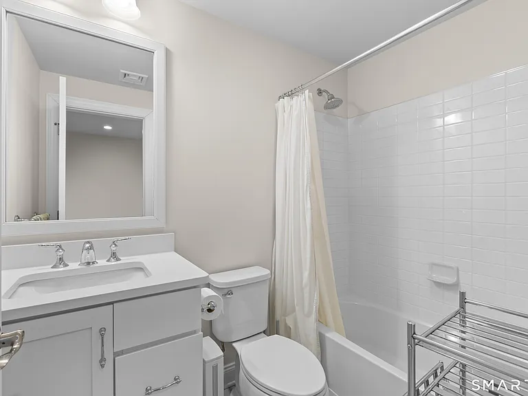 16 Hunting Ridge Ln — Photo 31