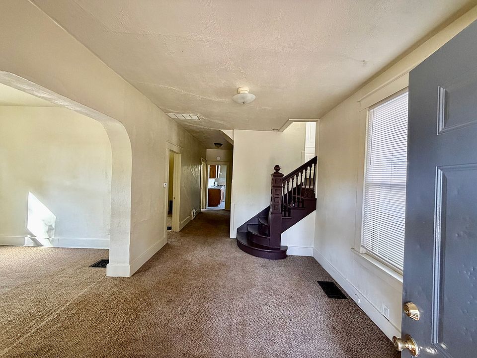 4th image of 1112 N Gaines St