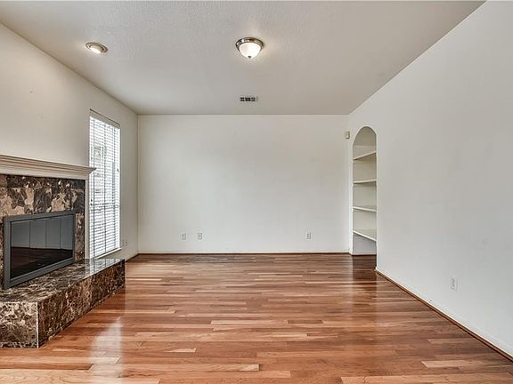 3rd image of 9018 Woodlake Dr