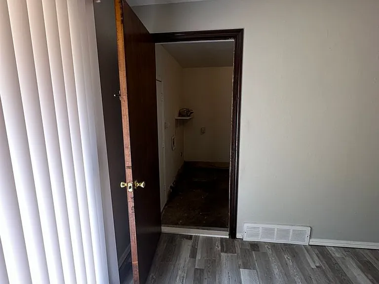 3904 Overland Dr — Photo 10