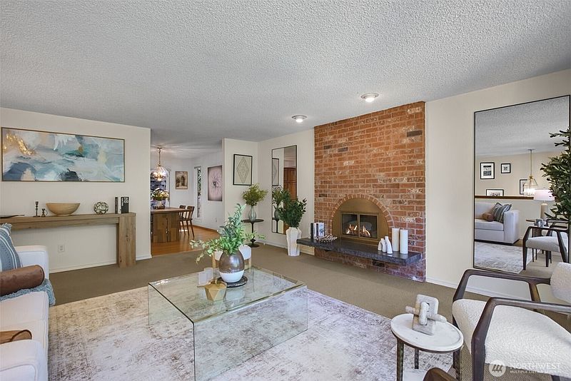 3rd image of 3811 SW Orchard Street