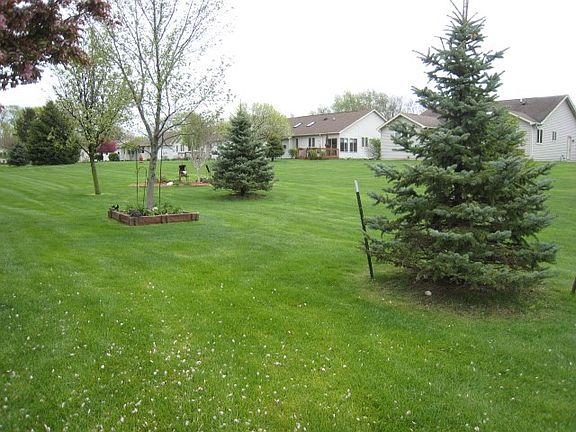 5th image of 17868 Bay Winds Dr