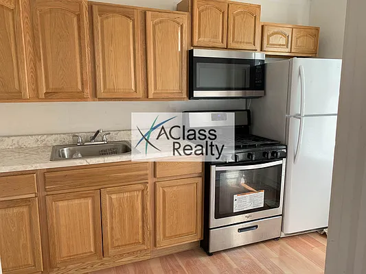 Rented by A Class Realty International | media 8