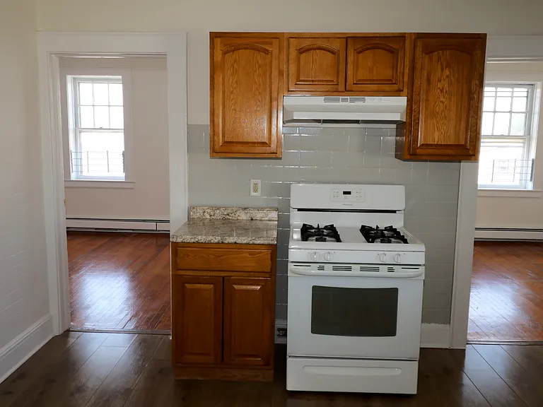 160-164 New York Ave #2 — Photo 16